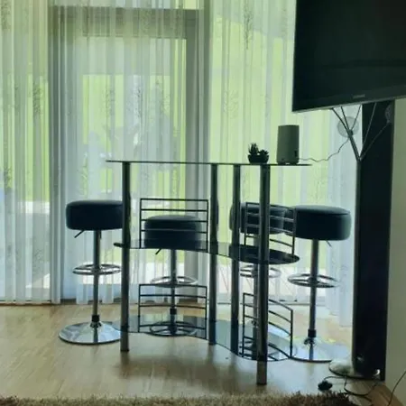 Hal Апартаменты *